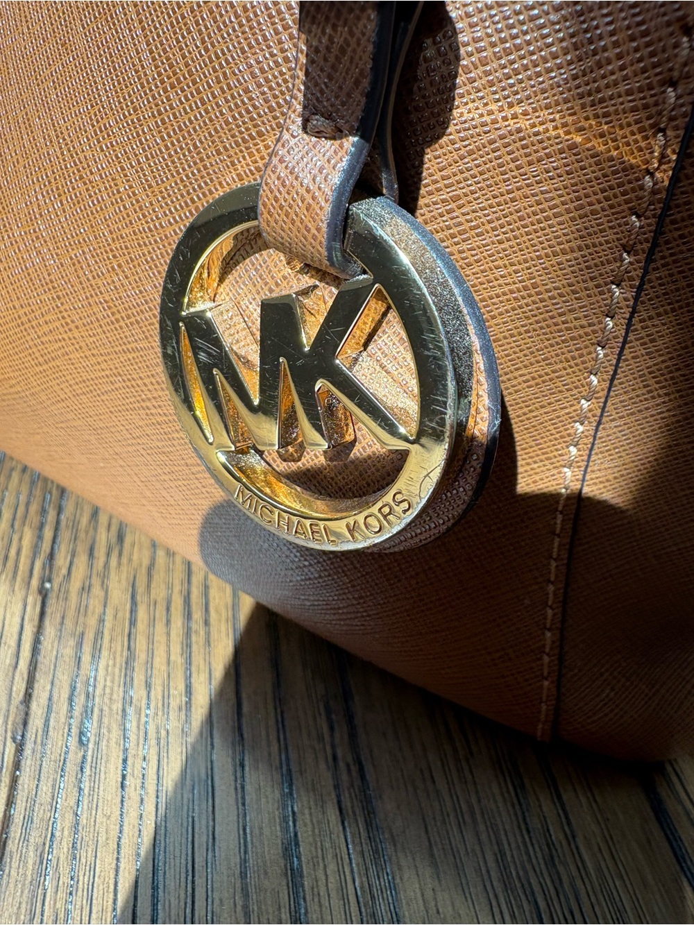 Michael Kors Jet Set Tote Brown Saffiano Leather Shoulder Bag MK Charm - Picture 4 of 14